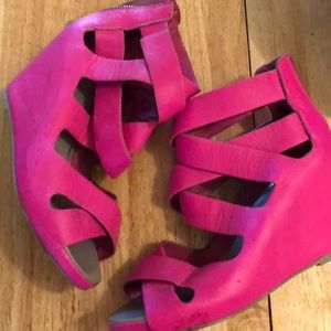 Dolce Vita zip back platforms
